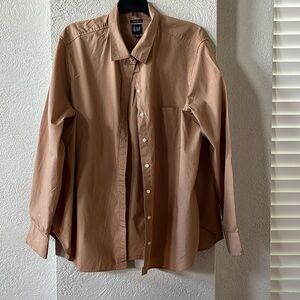 GAP Women's Long Sleeve Button-Up Shirt in Dusty Rose